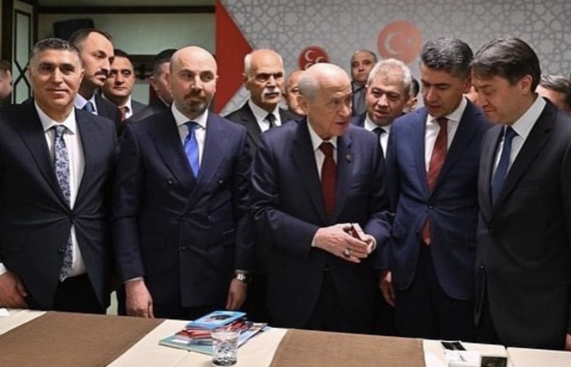 Lindsey Snell tweet media