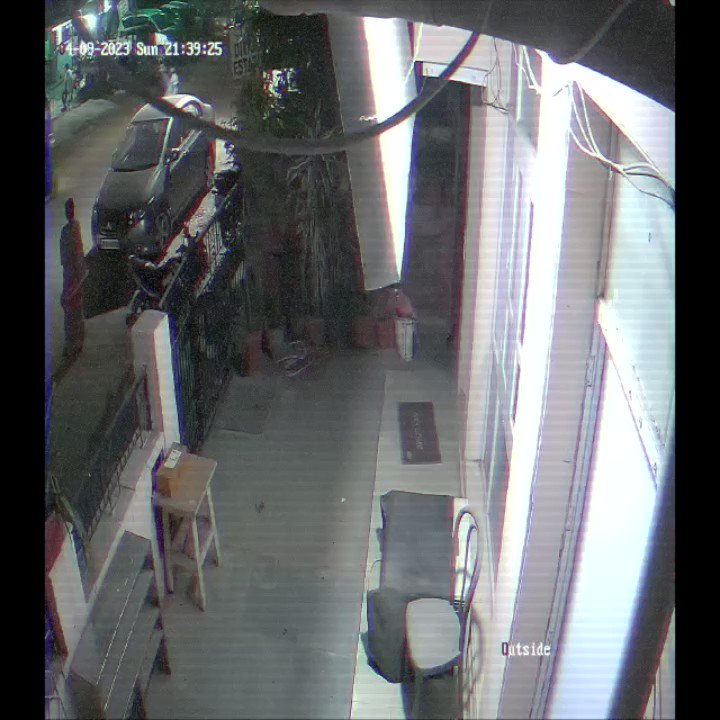 peepoye_'s tweet photo. A shocking video was reported to us from 9-Apr'23 | 9:39PM,  where a monster recklessly hit a young girl with a speedy car (she flipped 360 degrees in the air), causing her to suffer major injuries and ran away without even checking on her or helping her. The incident location is DLF PH-3. As per the father's report below, It's been 6 days. What's the status of the investigation @gurgaonpolice? 
Let's share this video to the max so that justice can prevail. Need you to tag all the relevant authorities & influencers who can help with prompt action #accident #gurgaon #ggnaccident #roadaccident #HitANDRun