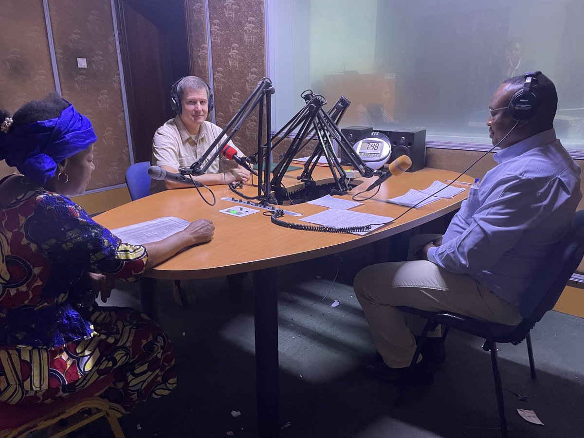 Russie_au_Congo's tweet photo. 🇷🇺 📻 📢 Le 16 avril 2023 SEM Guéorguy TCHEPIK, Ambassadeur de #Russie en République du #Congo, s’est exprimé en direct sur les ondes de la radio nationale congolaise «#RadioCongo».
#RussieAfrique #RussieCongo https://t.co/A5JCNKqUtM
