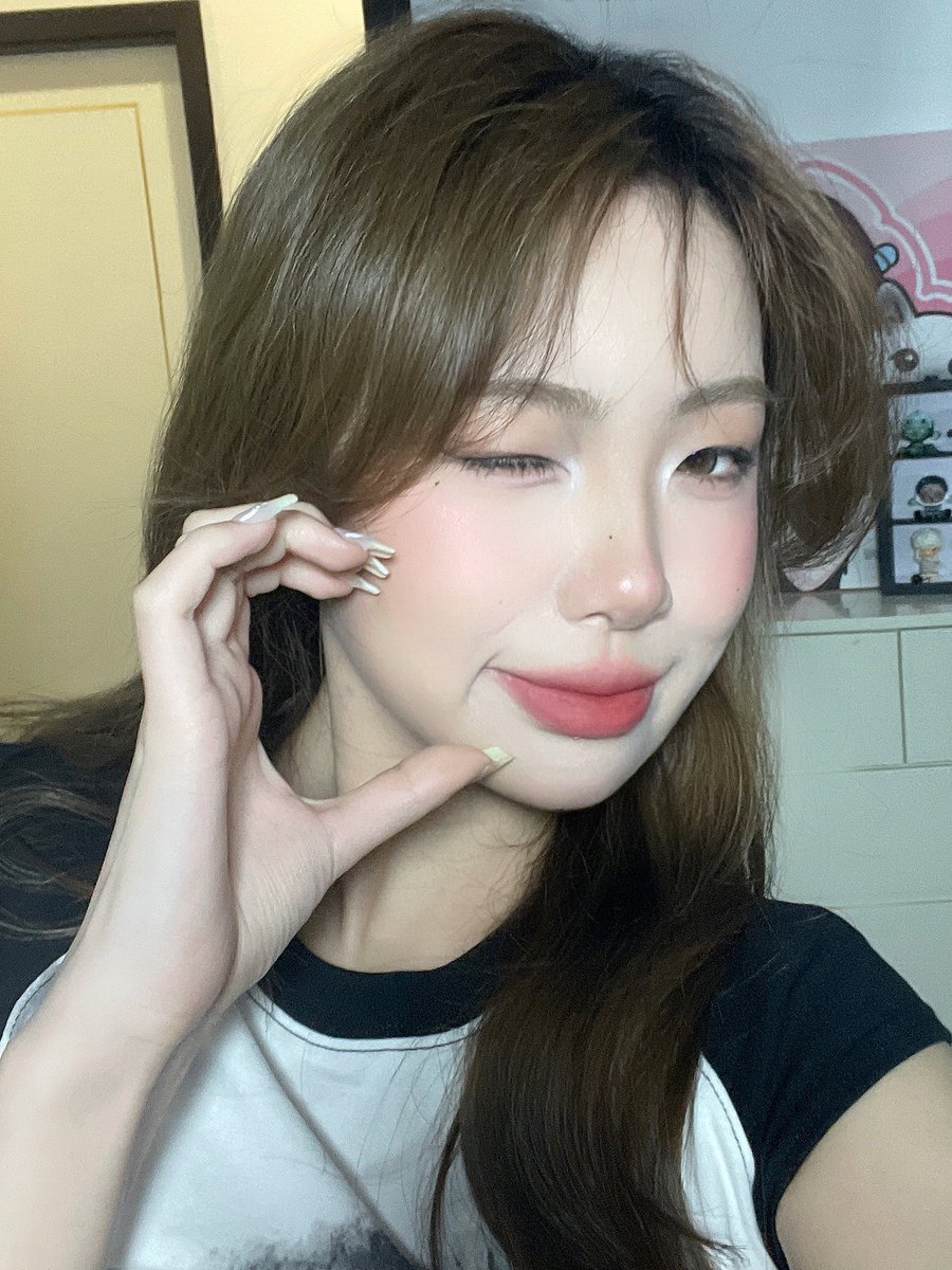 Notkirin7's tweet photo. 伪装成韩国妹妹 https://t.co/n9RymiZP5q