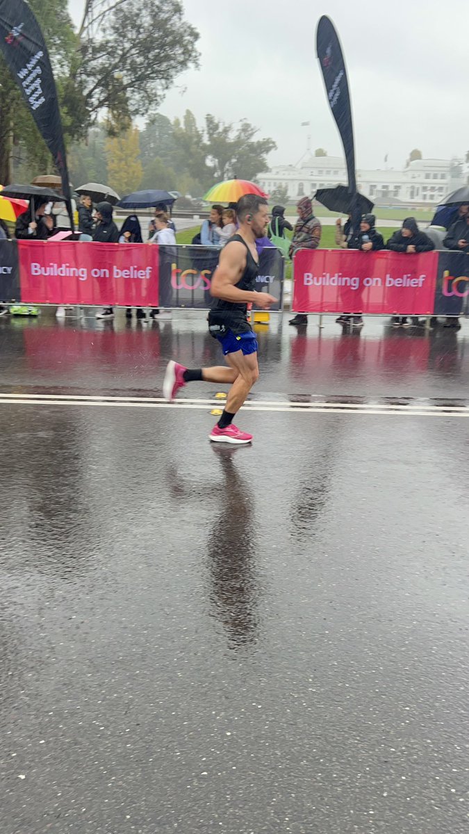 phillipwadds's tweet photo. Canberra Marathon ✅
Busted foot at 18km &amp; it rained for the entire 42, but got there! There really aren’t words enough to thank Shell, the kids, mum, dad &amp; the Southside crew for getting me through this. Shell has put up with long hours with the kids so I can do stupid things https://t.co/ytUW4W4QPm