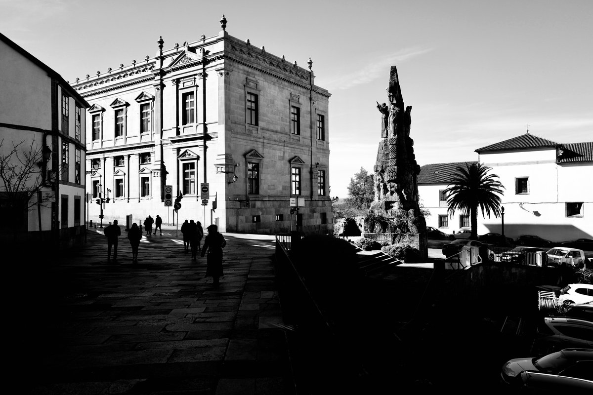 Santiago De Compostela, Spain.
A truly beautiful city.
#santiagodecompostela #blackandwhitephotography #leica #spain #culture #unesco #noir #roadtrip #travelphotography #leicamonochrom #streetphotography #bnw #bwphotography #bnwtravelphotography #architecture #bnwarchitecture #bw