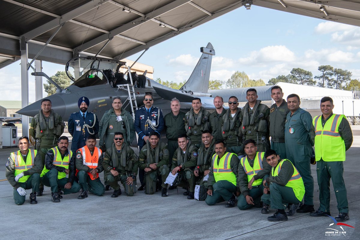 defencealerts's tweet photo. 🔴#ExerciseOrion2023 : After a brief halt in #Egypt, the #IAF contingent reached the Mont-de-Marsan airbase, #France. https://t.co/DCOZD876Je
