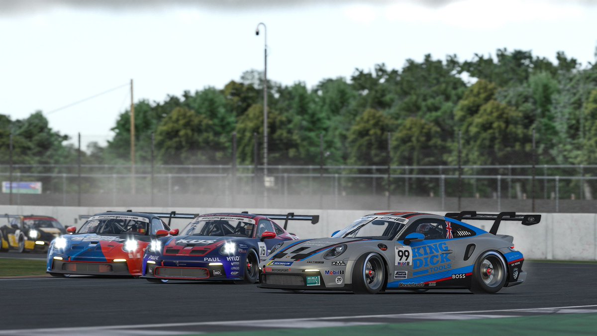 #Porsche #EsportsCarreraCupGB arrives at a digital <a href="/DoningtonParkUK/">Donington Park</a> today, watch live via Twitch from 2pm: twitch.tv/porsche