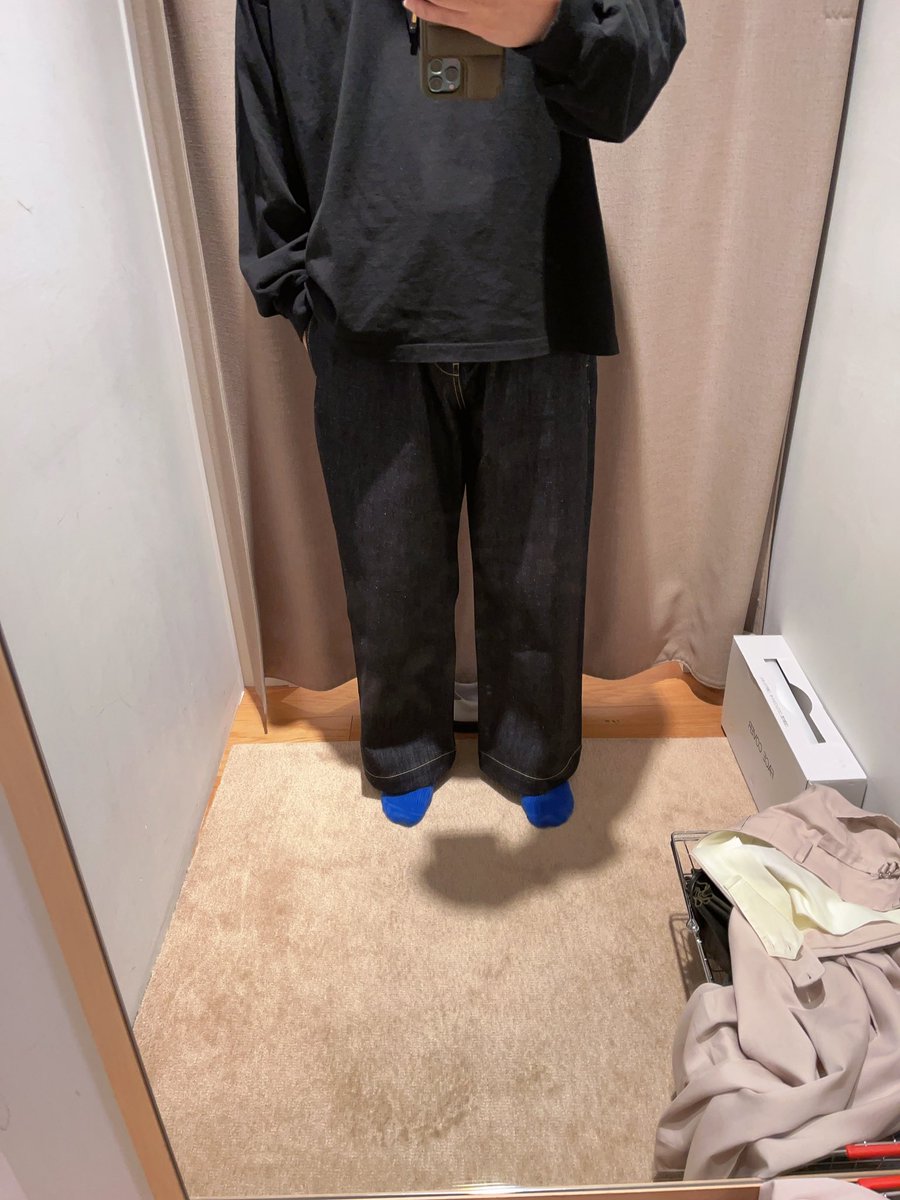 j_oz5's tweet photo. マーカウェアのワイドパンツえー感じやったなー、欲しいリストに入れとこ。
スタジオニコルソンのジーンズも初めて履いたけど丈もいー感じで欲しいなー。
やっぱ出かけると物欲が笑笑
#markware #stadionichoson https://t.co/SyY1Zcxf3z