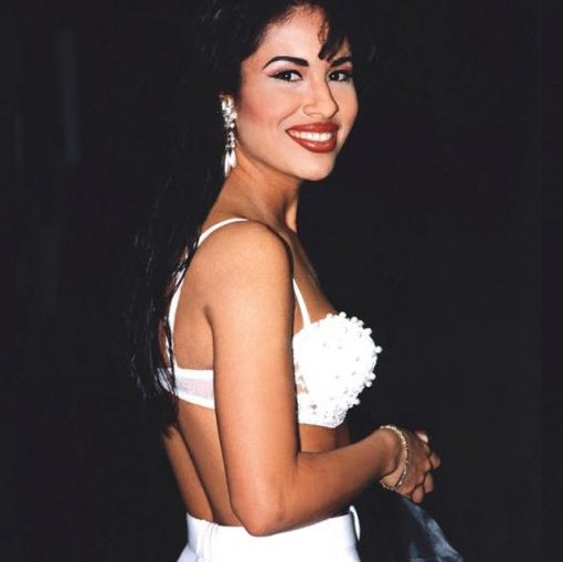 PopTingz's tweet photo. Happy birthday to the iconic Selena Quintanilla, who would have turned 52 today. https://t.co/yyCPh0F9Nt