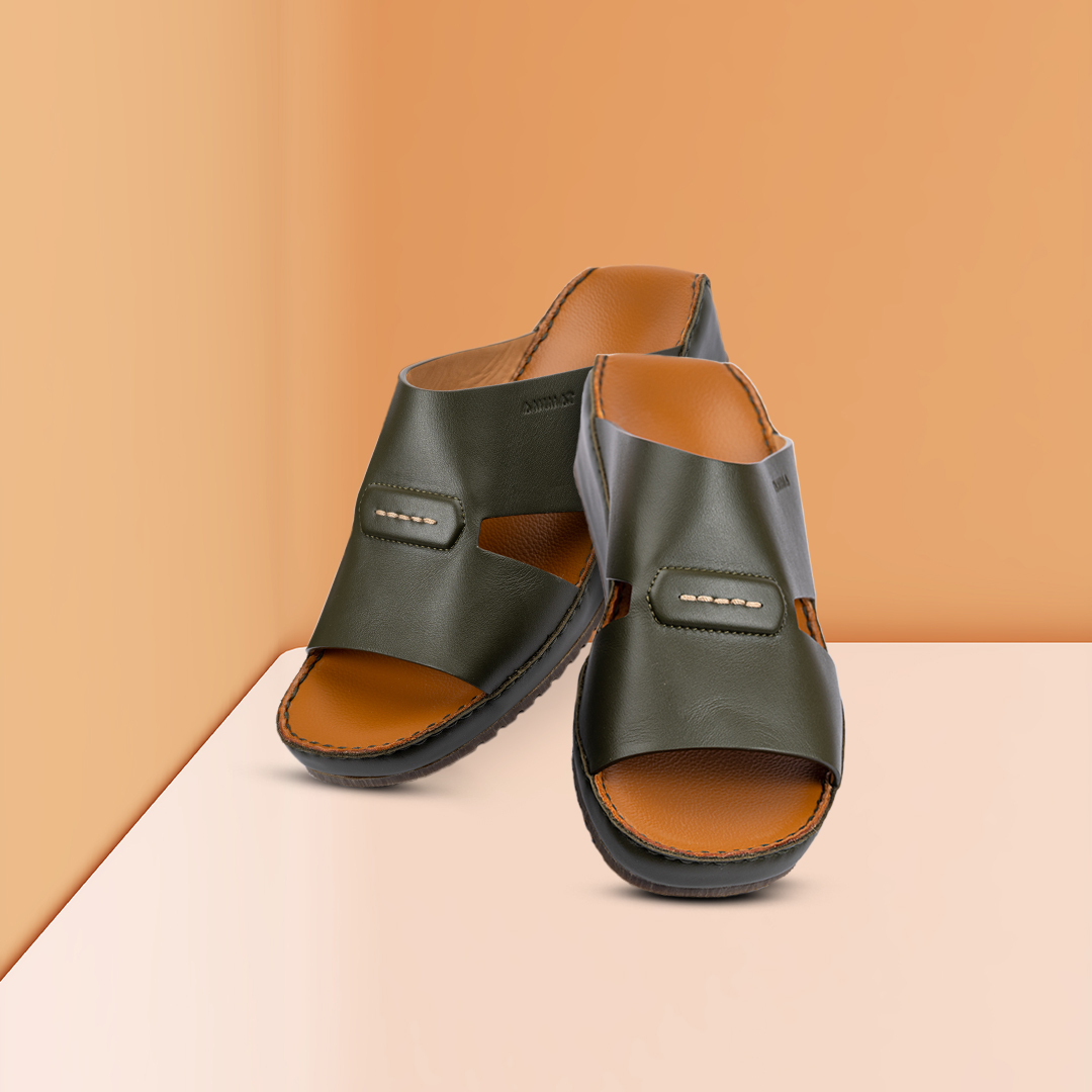 Tamima1960's tweet photo. مجموعة جديدة من تميمه متوفرة الآن في جميع الفروع.
بسعر 1200 ريال قطري

#EidCollection #NewCollection #Tamima #NewArrivals #ClassicSandals https://t.co/lBWrJQfk8i