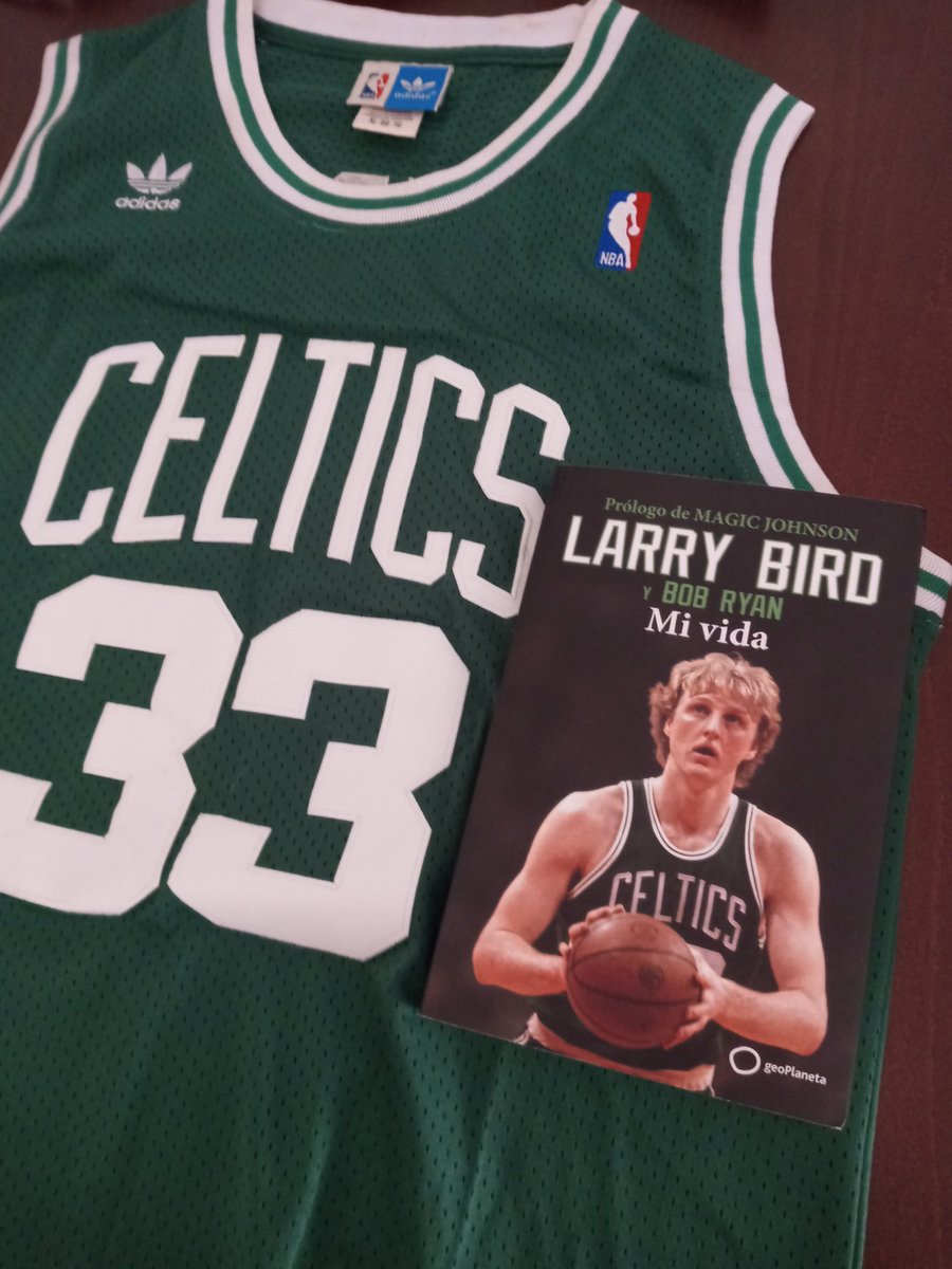 Aro pasado tweet media