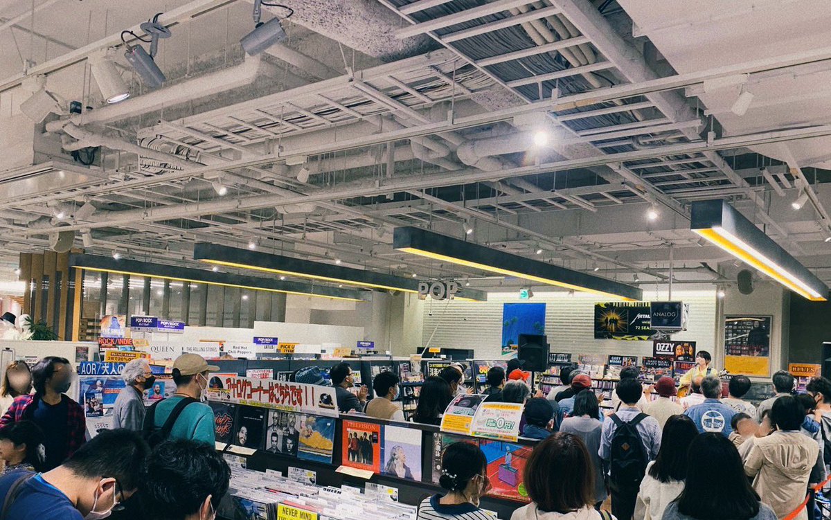 N14Yrk's tweet photo. タワーレコード神戸店『須磨浦公園バス停前で』リリース記念ミニライブ&amp;特典会
お越しくださった皆様ありがとうございました✨

発売から2ヶ月近く経っていましたが
ずっとCDを買いに来てた神戸店で
歌えた事嬉しかったです🎉

色々と始まります。
ありがとうございました🔥

#TOWER_Kobe #優利香 https://t.co/yRJx77T5jo