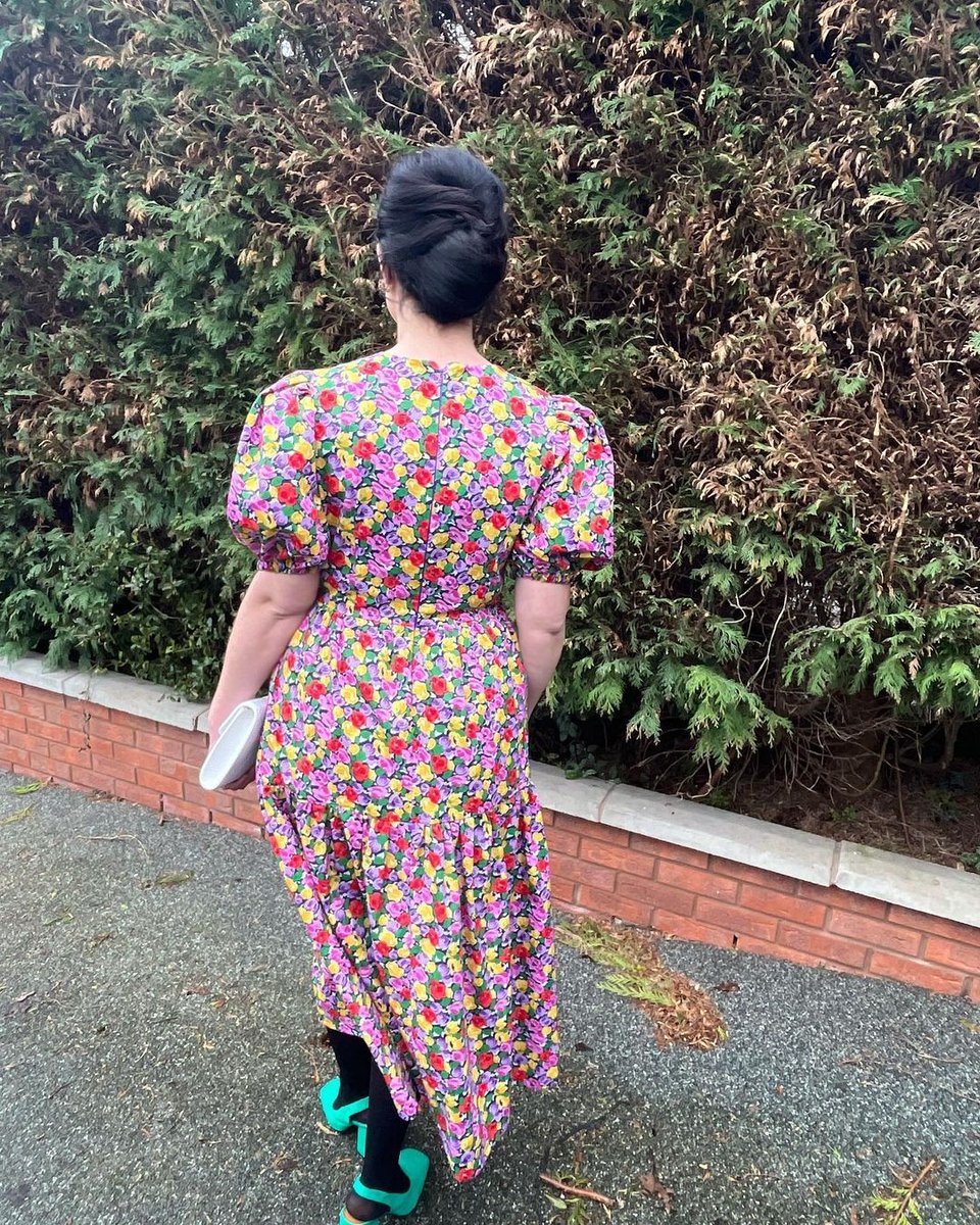 SimpMcCalls's tweet photo. We are in awe of this stunning #ME2016 dress by sew_kayls ๐
This design is from the latest @knowmepatterns collection. ME2016 is the perfect pattern for a special occasion, with sweet puff sleeves and a skirt with all the volume. Plus, it has pockets!
https://t.co/Jg037meBsT https://t.co/RkdP5WLPQb
