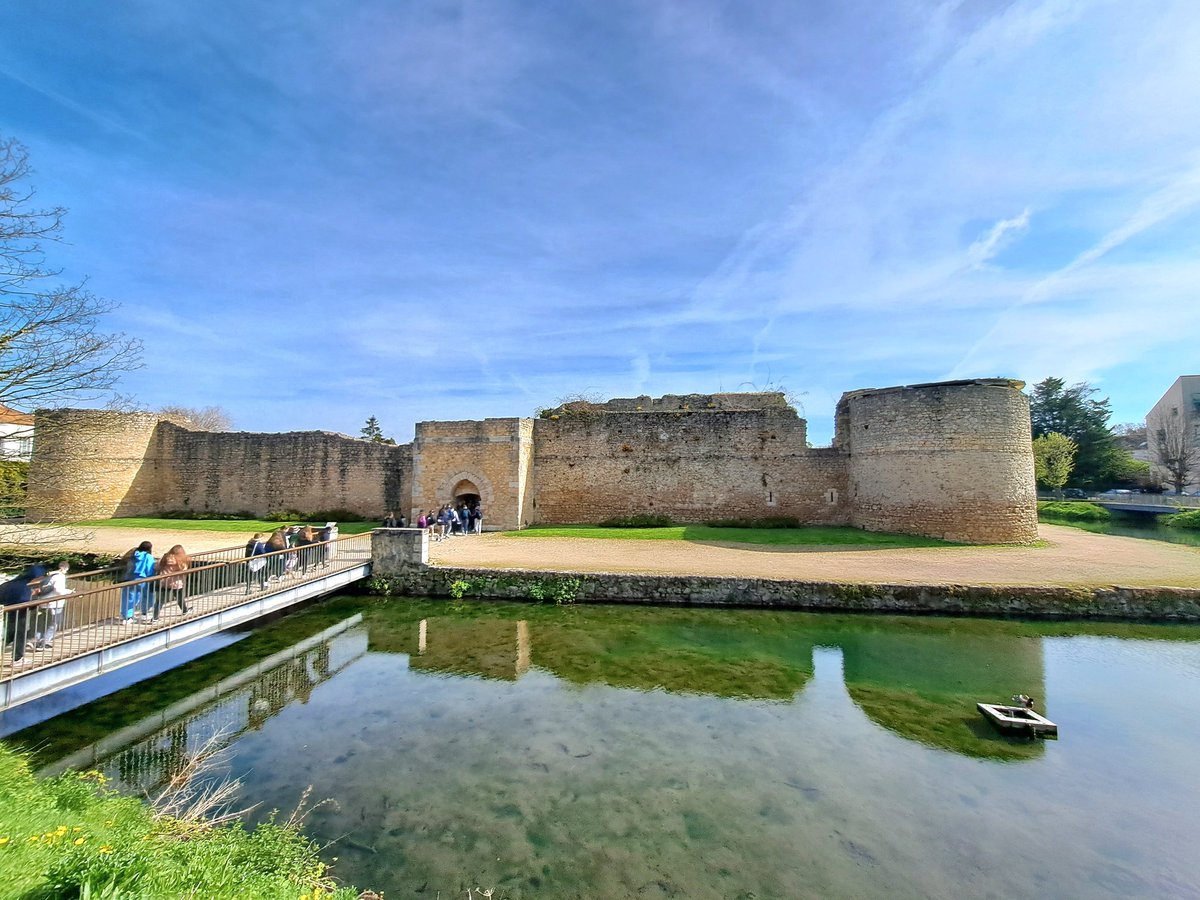 BHCS MFL Faculty tweet media