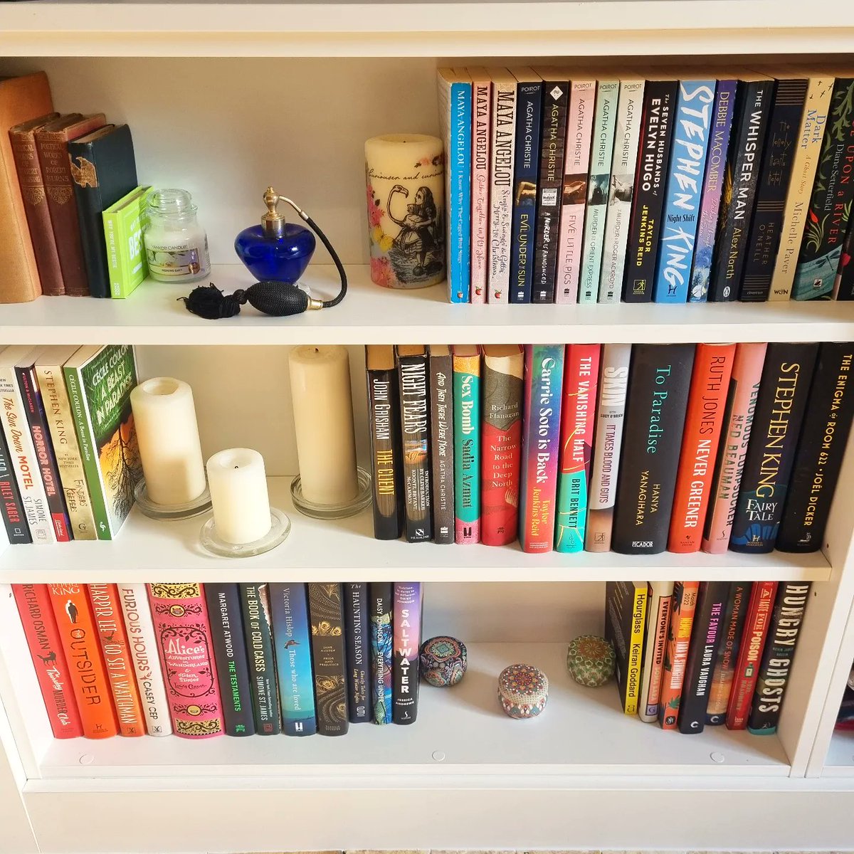 Check out my new bookshelves 🌟📚
Can you see any favourites here? 
.
.
.
#booktwt #books #bookish #bookworm #sundayshelfie #shelfie #tbr #bookshelf #readingcorner #reading #bookstagram #bookblogger