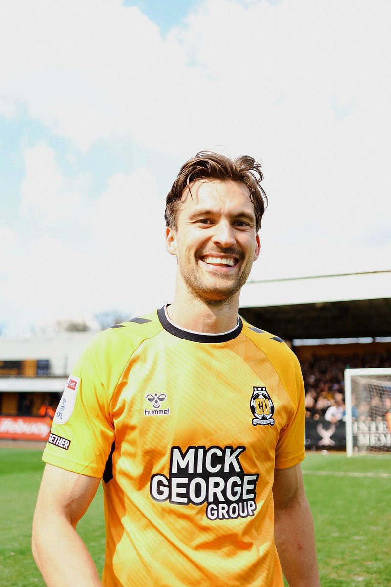 And on this most glorious of mornings, we awaken full of appreciation and admiration for a true son of our county, who arose to cast a glowing amber hue across the shire 💛🖤

#CamUTD #DunkyBabes #Blessed