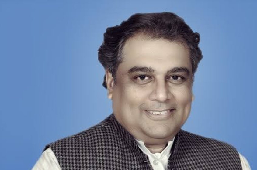 MDanish66729977's tweet image. پولیس اور اداروں نے کاروائی کرتے ہوئے بدنامے زمانہPTIکے رہنما علی زیدی عرف باولا کو کراچی سے گرفتار کر لیا ملزم کو راء اسرائیل اور امریکہ کی فنڈنگ حاصل تھی ملزم17کروڈ کا بھتہ لینے میں ملوث تھا اور کراچی میں افغان دہشتگردوں کا گروہ چلا رہا تھا اور پاکستانی توڑنے کی سازش کر رہا تھا