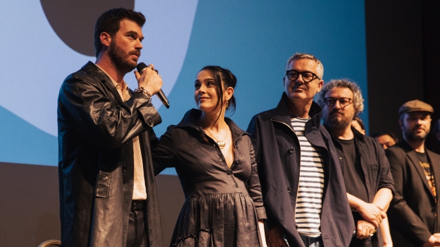 AdbaTv's tweet photo. #BoğaBoğa’nın prömiyeri 42. İstanbul Film Festivali’nde gerçekleşti!

Başrollerinde #KıvançTatlıtuğ ve #FundaEryiğit’in yer aldığı, Onur Saylak ve Hakan Günday imzalı Netflix filmi Boğa Boğa, 42. İstanbul Film Festivali kapsamında görücüye çıktı.
🔗https://t.co/ums6TjDhfT https://t.co/BXGq8AmhrM