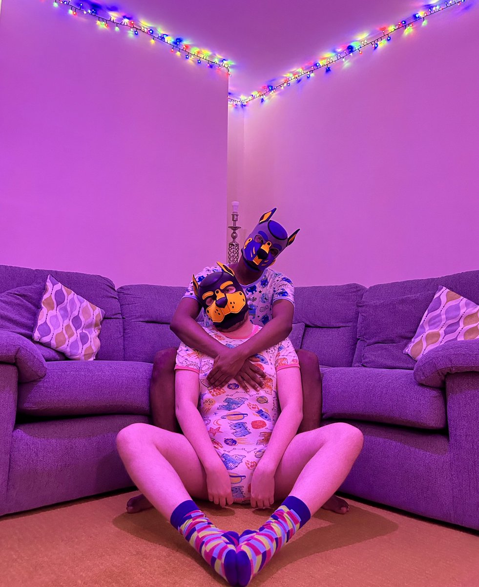 TheHappyMisery's tweet photo. Hello World, have some 🧷 https://t.co/eIsSyEoHR8