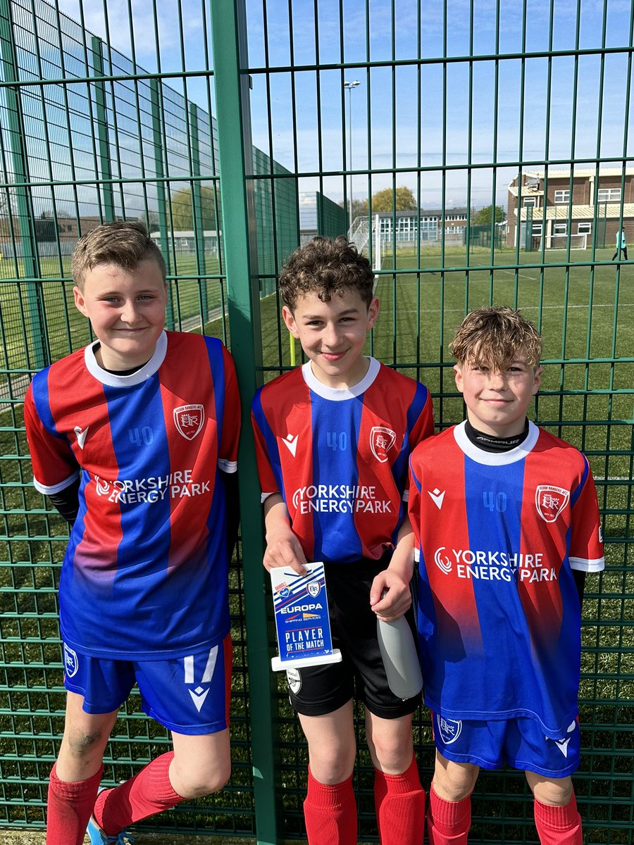 A thrilling game in the U11s Hedon Derby this morning! Well done to todays award winners Harley, CJ and Ollie! Great games boys! ⚽️💙