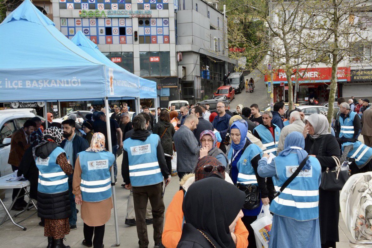 BeykozAkParti's tweet photo. Zafer, birlik ve irade sahibi olup ona inananlarındır…

Bugün Tokatköy, Ortaçeşme ve Çamlıbahçe mahallelerimizde AK teşkilatımızla birlikte çalmadık kapı, kazanmadığımız gönül bırakmayacağız. 

#AdımAdımİstanbul https://t.co/ks09odpIFt