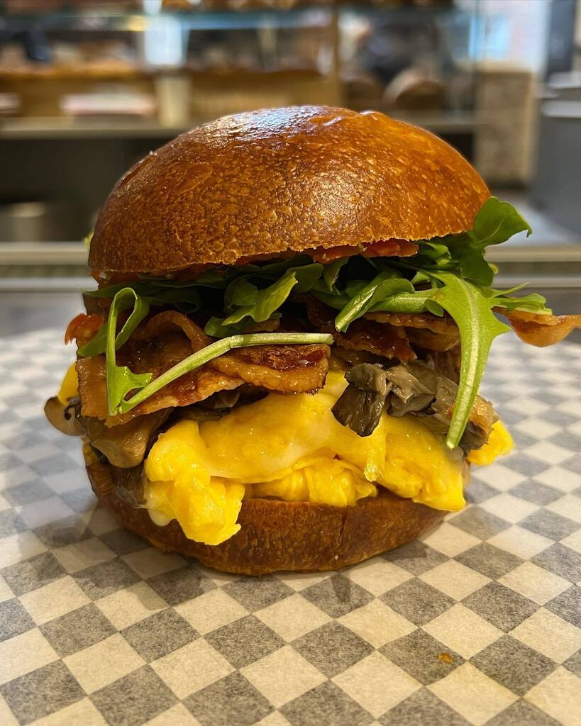 Time for brunch. Meet you at Mighty Bread 😉 #breakfast #eggsandwich #salmon  #realbread #sourdough #naturallyleavened #phillyeats #phillybaker #eastpassyunk #bbga #breakfast #wholegrain #wholewheat 
#bread #toast #breadbosses #crust  #breadbaking #ea… instagr.am/p/CrGXkshuiKm/