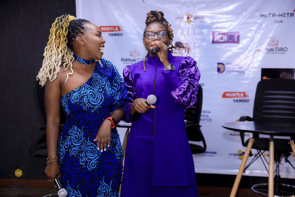 BrindonMwiine's tweet image. I explained the impact of a business like hers on #Bitcoin adoption and  will be open to organizing many more 🔥🔥

I hand her over to the Welcome Train 🚂 

sheilanekesa@pay.bbw.sv

@btc_dada @BitcoinMtaani please takeover 😎🤞🏾

#BitcoinDebate2023