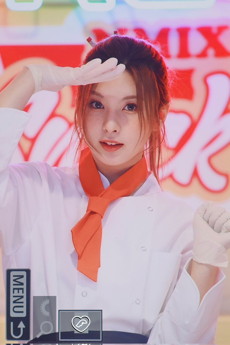 Bai_Fari's tweet photo. 230416
😮👈🥳
pre.
#배이 
#BAE
#NMIXX #엔믹스
#expergo https://t.co/lCFXv8b5qp