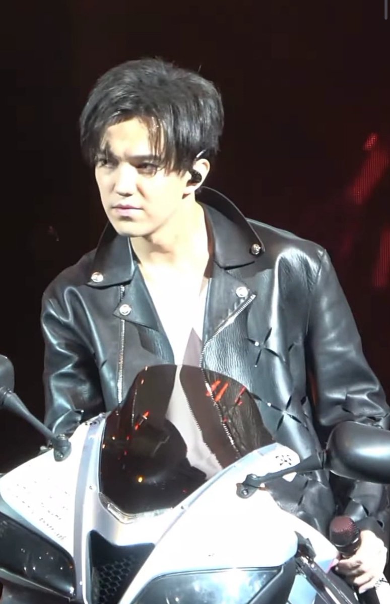 maria_krasznai's tweet photo. @TopTenOfficial #Dimash #ArtistaDelMes https://t.co/wTQI62qdi7