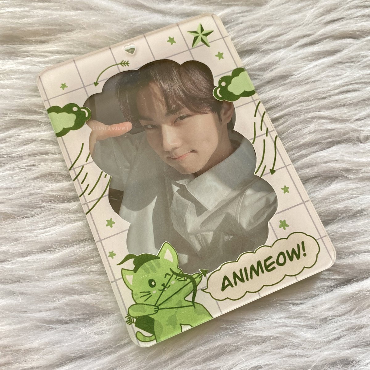 xowonchi's tweet photo. 📮 #uni_received . . .

hello @unisleeved ! my pc holder arrived safely. thank you for being so kind + vvv approchable and for using my requested photo. til next time 🥹

it’s now my new fav holder because: pretty color, my alma mater, the cat, and the clouds!!! go animeow 🫂💚 https://t.co/HdfqMTYMn4