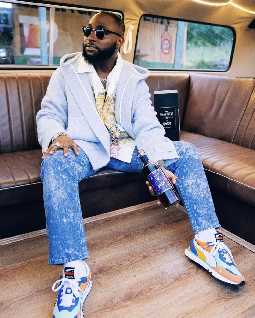 louisvuittonobo's tweet photo. Let me know when you see Davido, Martell and Puma. Three goated brands 💯🔥 https://t.co/uuAJLUZ3l1