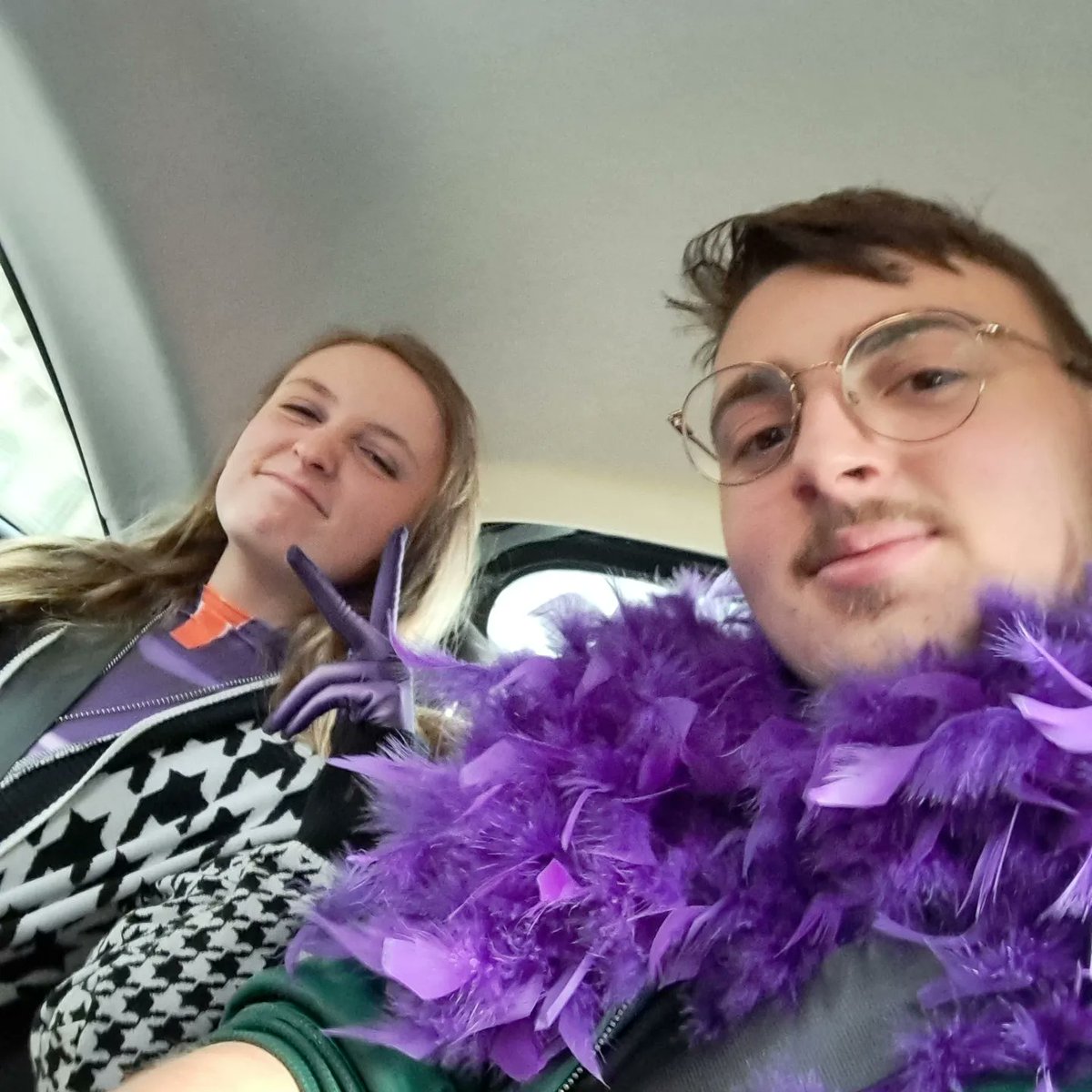 RiversJewell7's tweet photo. Tamzins Cosplay looked beautiful and I was personally impressed with my own Overhaul, we ended up a great team even though we were meant to be enemies🤣😂
#manchester
#manchesteranimeandgamingcon 
#overhaul 
#mtlady 
#myheroacademia 
#mha https://t.co/2Fmdl0VSOg