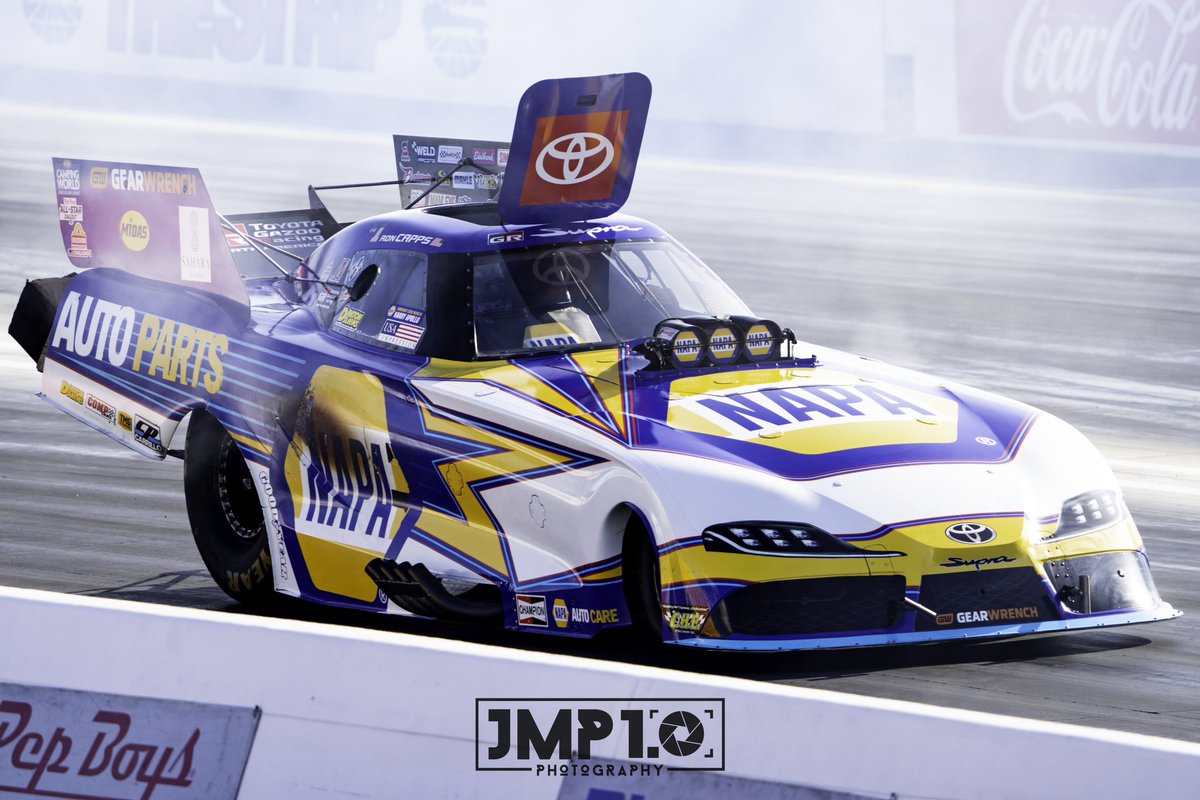 JMP1_0's tweet photo. @RonCapps28 @TeamRonCapps after a long wait Saturday from an oil down at the @NHRA  Las Vegas 4-wide Nationals #LasVegas4wide #funnycar https://t.co/BvnVc9U36r