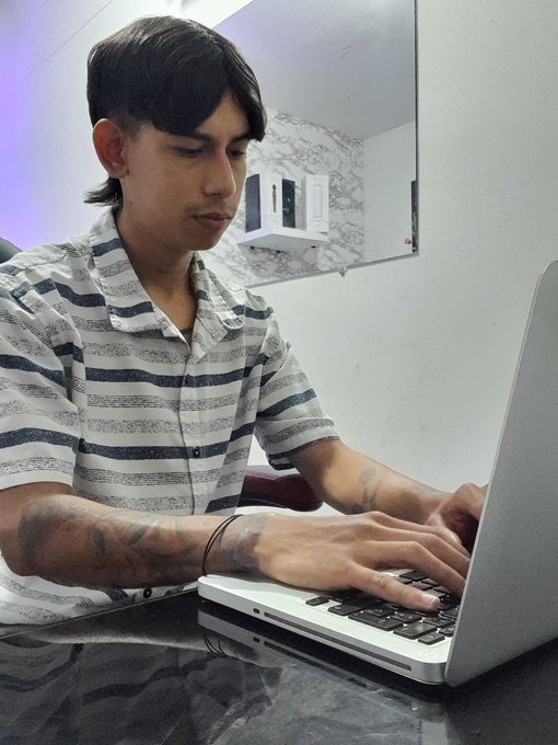 Hi love, come and fuck delicious here in my boss's office &hearts;  https://t.co/MGo4zSjf7p  @stripchat @stripchatguys<a href="/tag/rt"class="tags"><span>#rt</span></a><a href="/tag/stripchat"class="tags"><span>#stripchat</span></a><a href="/tag/stripchatlive"class="tags"><span>#stripchatlive</span></a><a href="/tag/stripchat%D9%90"class="tags"><span>#stripchatِ</span></a><a href="/tag/ns"class="tags"><span>#ns</span></a>