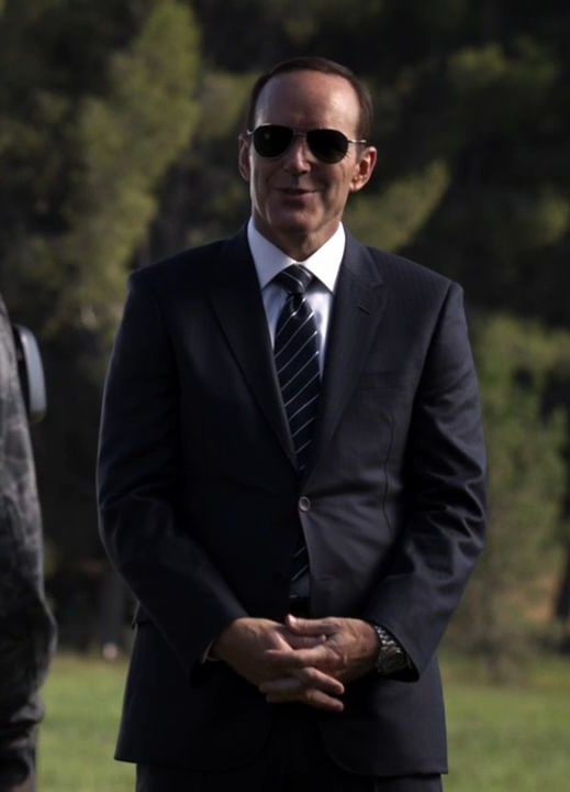 AgentTahiti's tweet photo. Comment with the kind of Ship you want with Phil Coulson https://t.co/Uk8Fg8X3uh