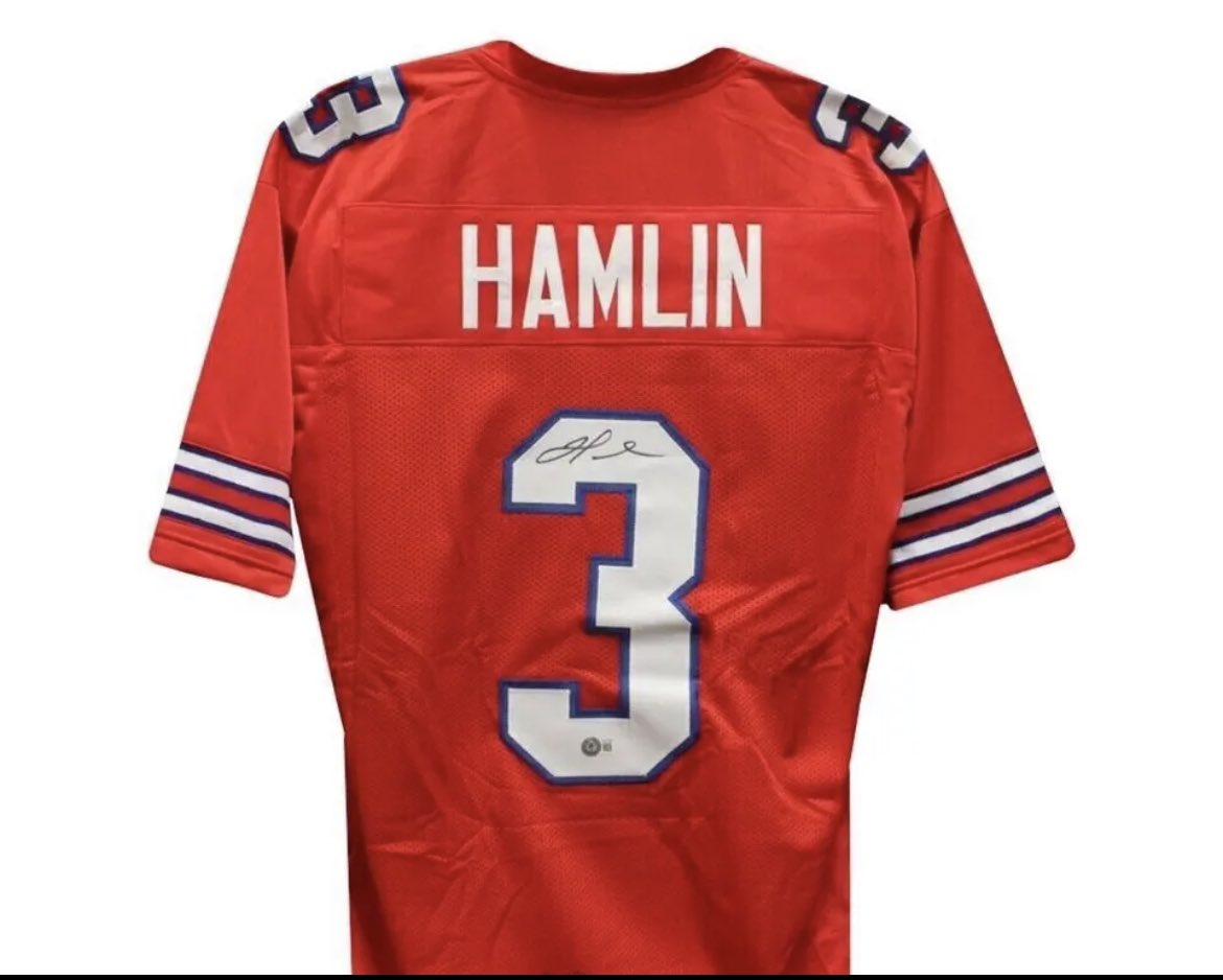HOFSteveTasker's tweet image. 🚨 GIVEAWAY TIME 🚨 

I’m giving away this autographed Damar Hamlin color rush jersey to one Bills fan!

All you have to do is:

1. Follow this account
2. Retweet this tweet
3. Like this tweet

Winner announced next Sunday!

#BillsMafia
