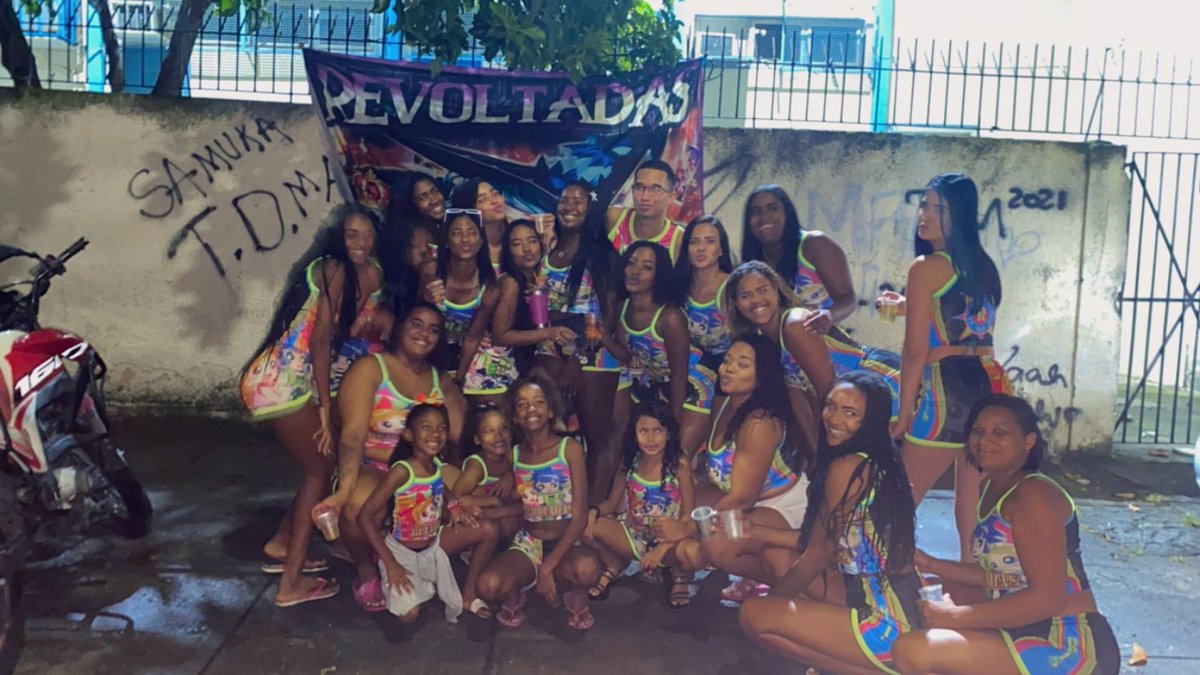 revoltas01's tweet photo. Revoltadas 2000 e sempre 🥳🥰 https://t.co/i0yY0ExAOW