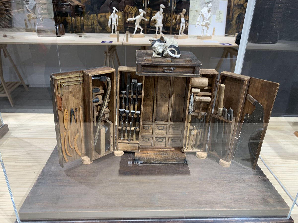 神田TOBICHIにて「HIDARIの続きが見たい!展」行ってきた!芸術品とも言えるキャラ達の造形にうっとり。現地でもパイロット版映像が観れますが、先に映像をじっくり観た上で実物を見るとより楽しめるはず!改めてエンドロールに名前を刻めた事を誇りに思います!#hidari 
https://t.co/80eEE3B5fs 