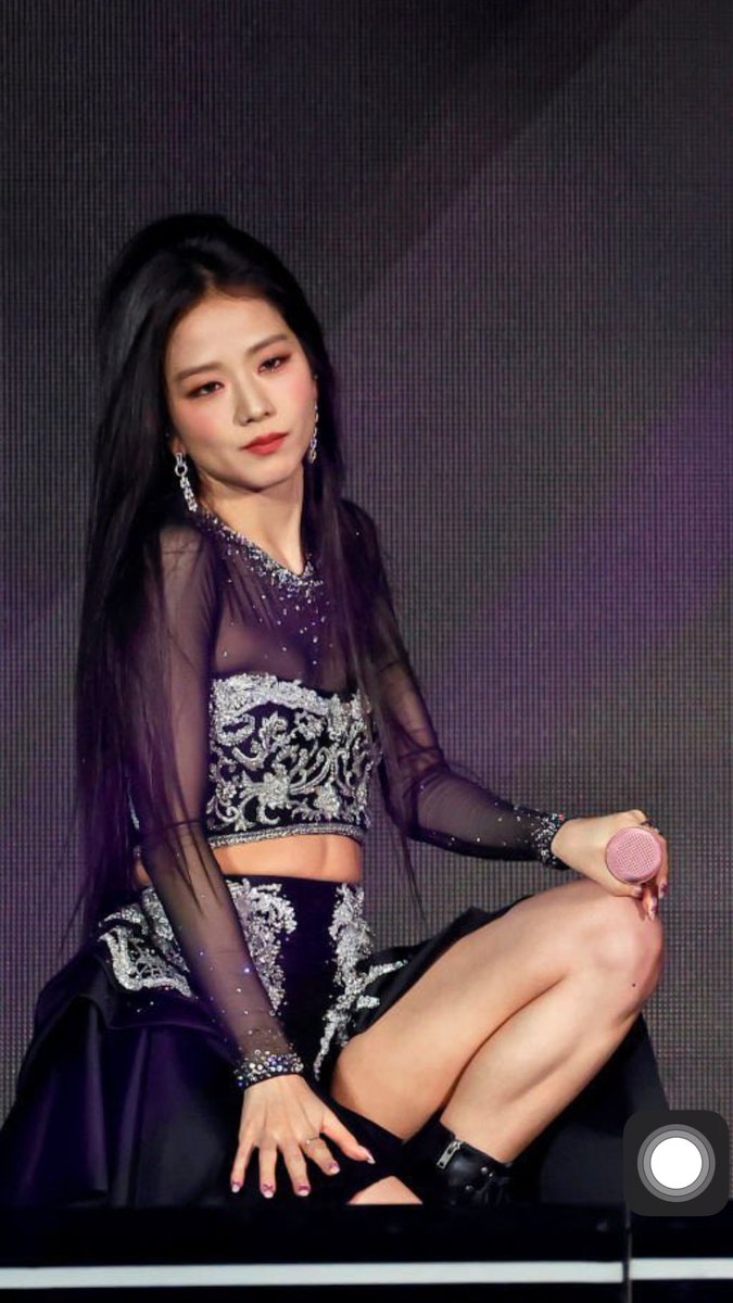 S_pp32's tweet photo. Beautiful ❤️❤️😍😍#BLACKPINKatCoachella https://t.co/y5DwsGaG1H
