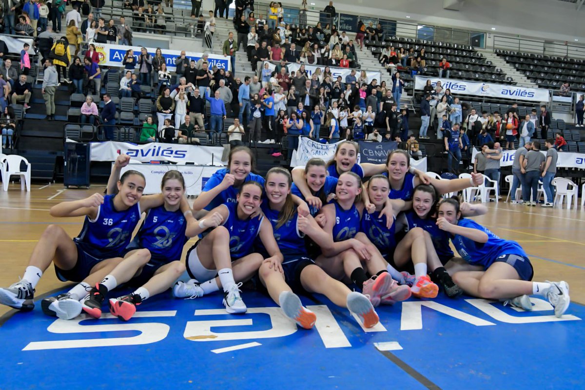 CBNavia's tweet photo. Somos CAMPEONAS de Asturias!
Las junior vencen en una intensa final a un gran @ADBA87 consiguiendo nuestro título 22 que nos da la opción a participar en nuestro sexto Cpto de España. Daniella se lleva el MVP #OrgullodeCantera #ComoCais 🧵con 📸 Como siempre de @manololebredo https://t.co/lbNQ2TpgCq