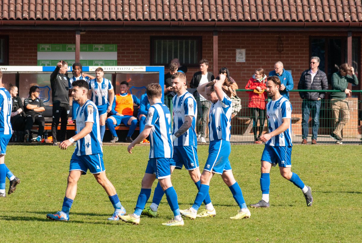 GeoPur1881's tweet photo. ๐ธ2nd half shots from Wroxham 5-0 Tilbury.#NonLeague #isthmianleague #wroxhamfc https://t.co/qRVrQ9lIv6