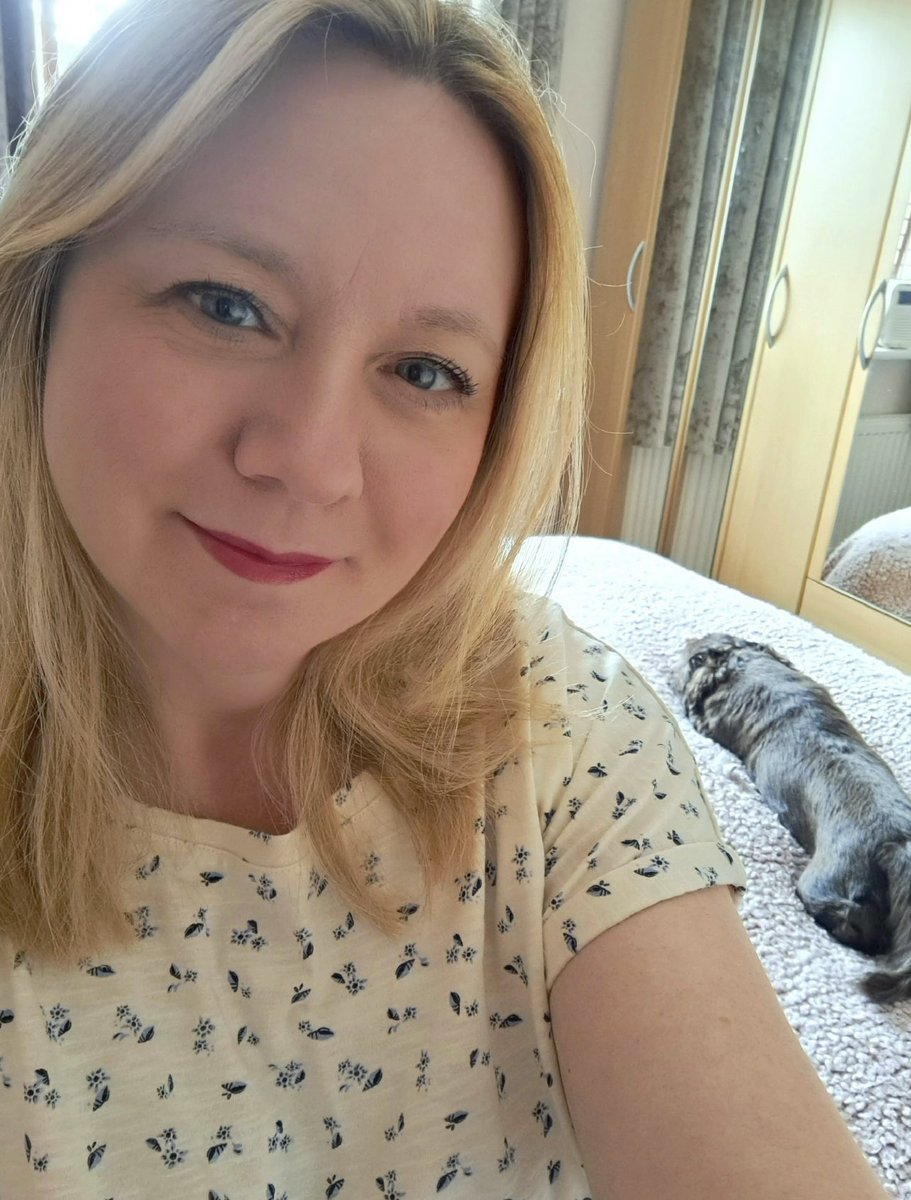 Morning coffee and a hello from me and a camera shy Rosie this morning😘♥️