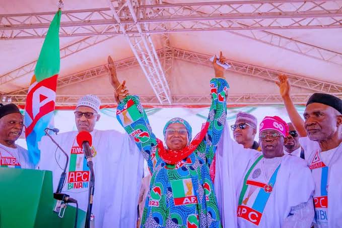 May Almighty God rest the soul of Mama Taraba, she will be super proud in her grave today as Inec declared Senator Binani as Governor elect of Adamawa state. 

This is beauty of democracy. ⚖➕🔩