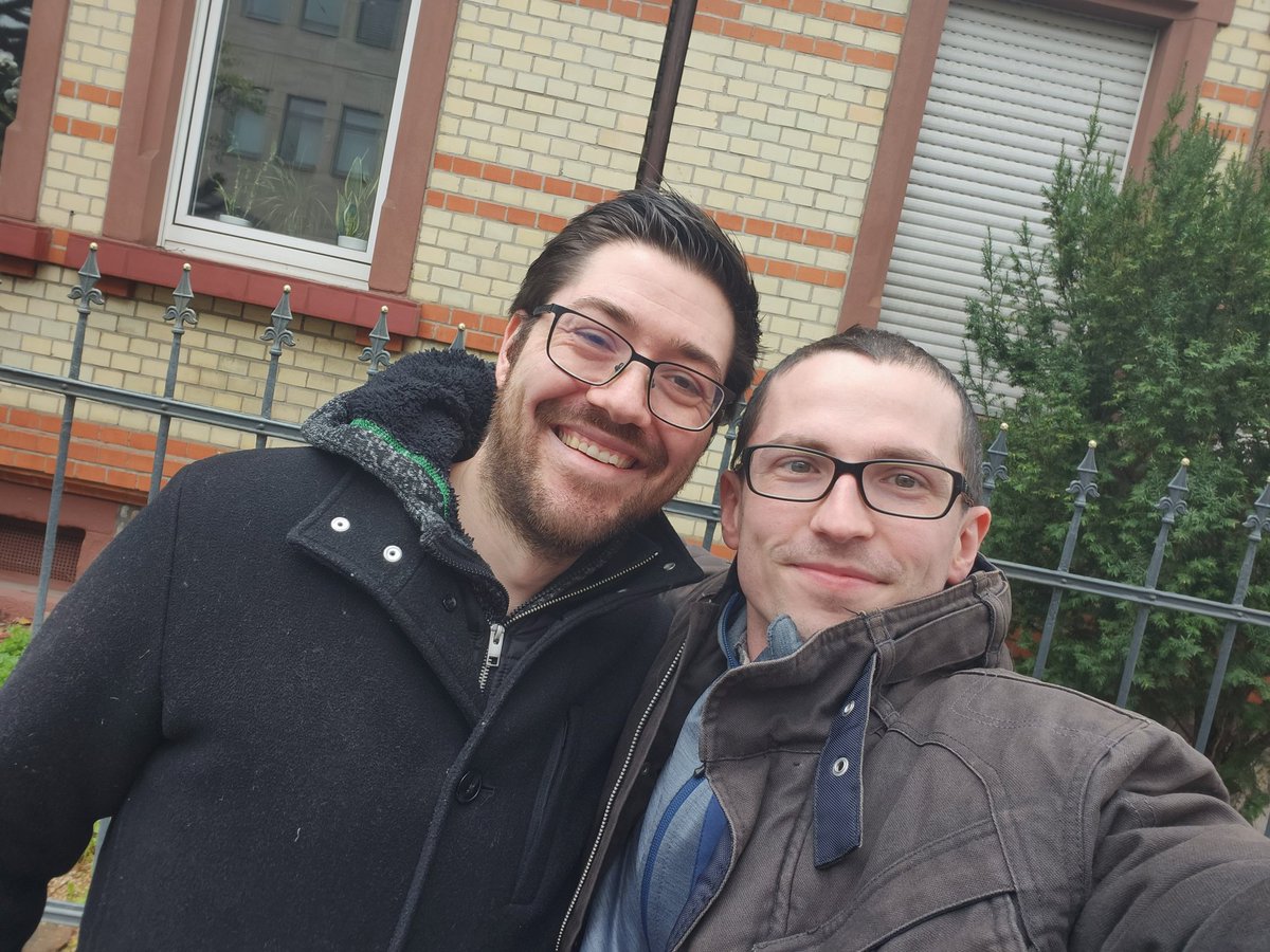 Was macht man wenn man schonmal in der Nähe von Mainz ist. Klar mit seinem Valo Coach und Freund Brunchen gehen. Dafür steht man auch gerne mal um 7 Uhr auf. #bestcoach #friendship <a href="/Headshinsky/">Headshinsky 🎙</a>