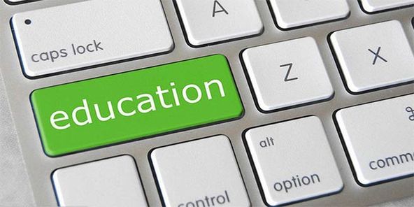 tlidiayub's tweet photo. تكنولوجيا المعلومات والإتصالات للتعليم  les Technologies de l'Information et de la Communication pour l'Enseignement
تعمل على تغيير عمليات التعليم بإضافة عناصرها الحيوية ومنها: توفير البيئات الافتراضية وأنظمة المحاكاة التي دعمت من مصداقية التعلم أثناء التعامل مع الأجزاء المعقدة. https://t.co/44DfTGwS4Y