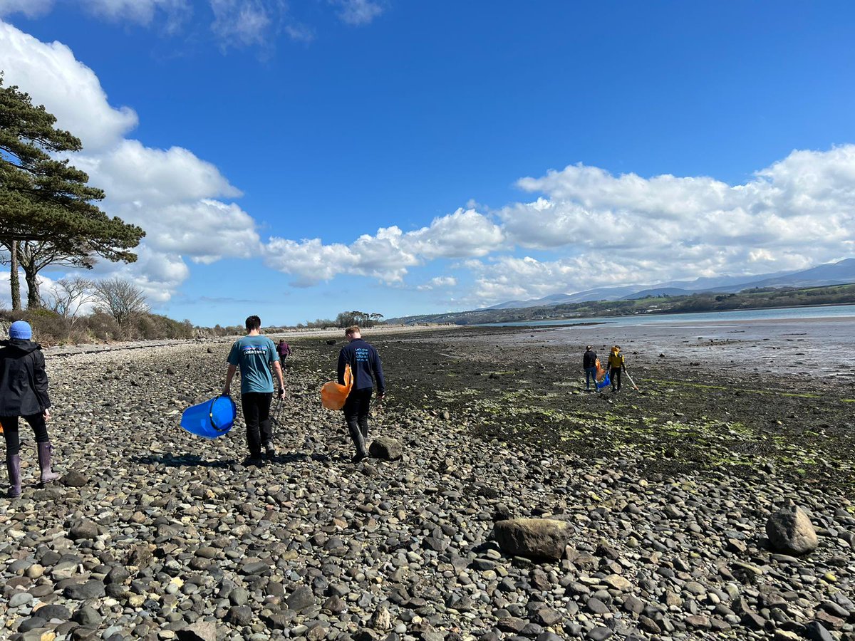 Yesterday had a FANTASTIC BEACH CLEAN survey for <a href="/mcsuk/">Marine Conservation Society</a>  We headed to Tal-Y-Foel at the bottom of our drive, collecting and recording any litter we found ♻️🚮 This data will be put to Government bodies to initiate legislative change and to influence industry practices 💪