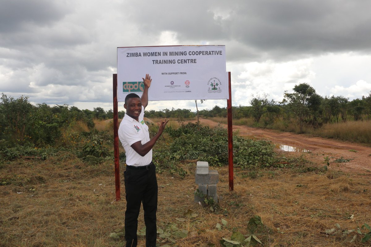 matteos_lungu's tweet image. With Hon. Heartson Mabeta, Member of Parliament for Kankoyo Constituency at the handover ceremony of the Zimba Women in Mining Cooperative Training Centre, Zimba township, Mufulira. 

The training Centre was constructed with support from #CTPD &amp;amp; #JCP