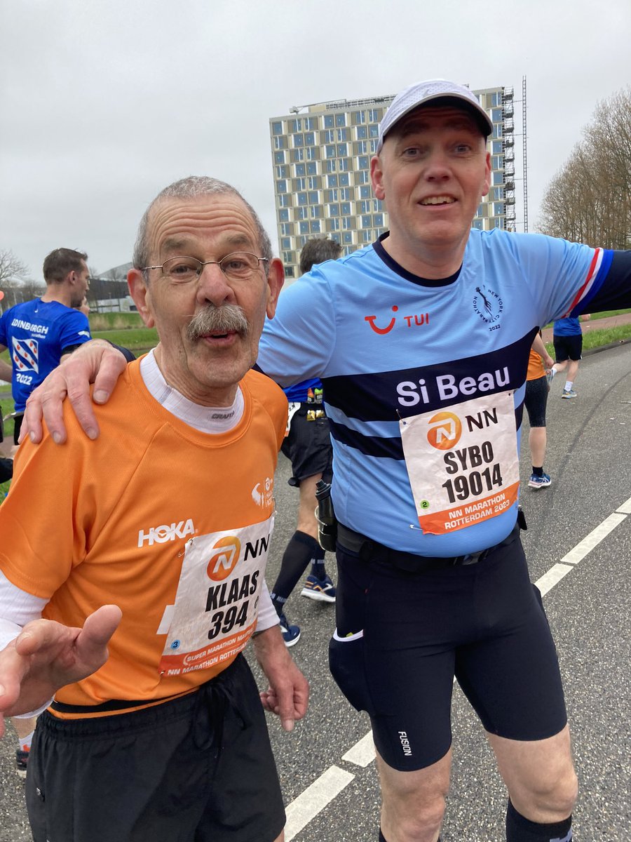 Trots op m’n oom van 74 dat hij voor de 25ste keer de <a href="/MarathonRdam/">NN Marathon Rotterdam</a> loopt! #klaasGlas   Echt knap hoor. #hardlopen #marathon #Rotterdam