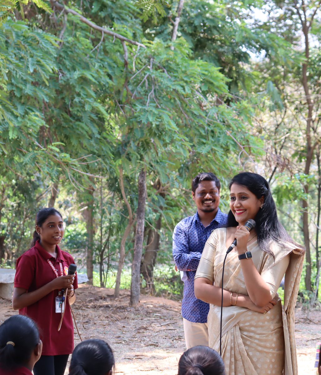 Bhavyanmurthy's tweet image. Had a great time yesterday in Loyola Degree College engaging with these young curious minds about Dr Babasaheb Ambedkar, his life, his message and his ideology along with the importance of Constitution of India ... 1/4