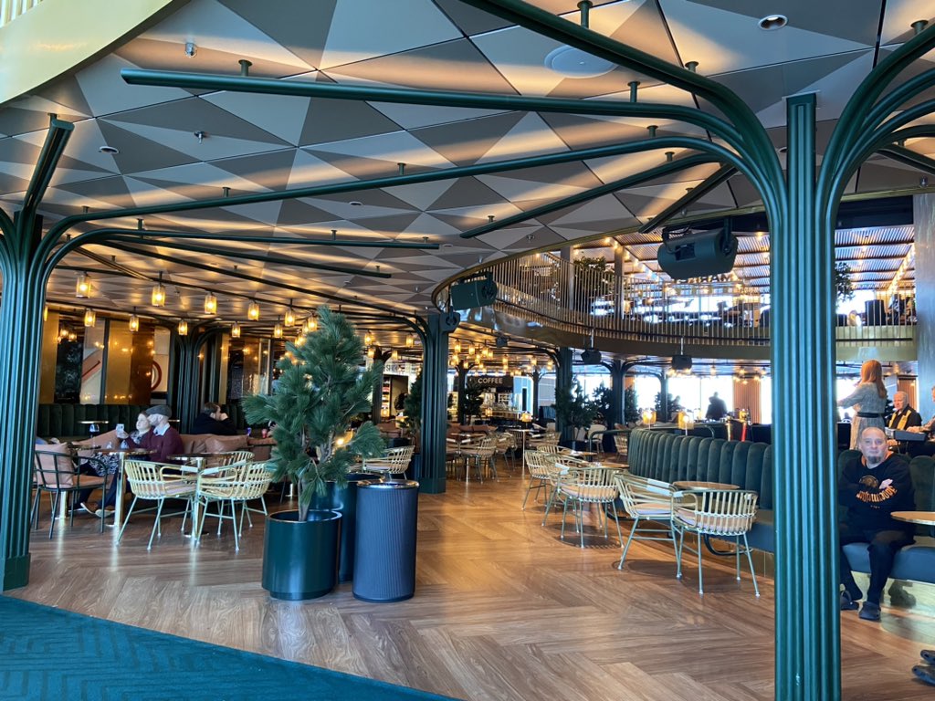 Olen edelleen sitä mieltä, että tämä laiva on sieltä minne aurinko ei paista! <a href="/VikingGlory/">Viking Glory</a> #vikingline #vikingGlory