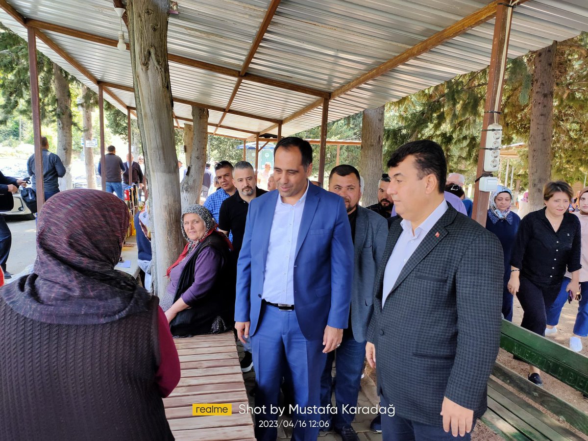 Mezitli_AkParti's tweet photo. 📍Cemilli Mahallesi 

Mersin Milletvekili adayımız Sn. @ALKIRATLI İl yönetim kurulu üyelerimiz, İlçe başkanımız Sn. @uslu_zafer ve Teşkilat mensuplarımızla Cemilli mahallemizi ziyaret ettik; Hemşerilerimizin bizlerden isteklerini dinledik.🇹🇷 https://t.co/5c0AXGQRp6