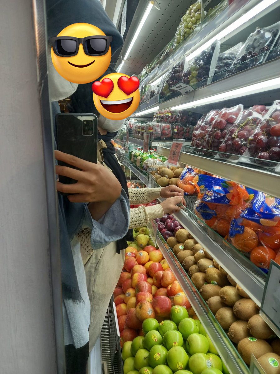 mmaarrkleee's tweet photo. Hari ini abis sholat dhuha sama dzuhur di masjid ui (soon jadi maba ui beneran), terus keliling ui liat2 fakultas yang ternyata ui seluas itu.  terus mampir ke mall buat jalan2 sekalian ngadem ehehe https://t.co/JKte3du0Gp