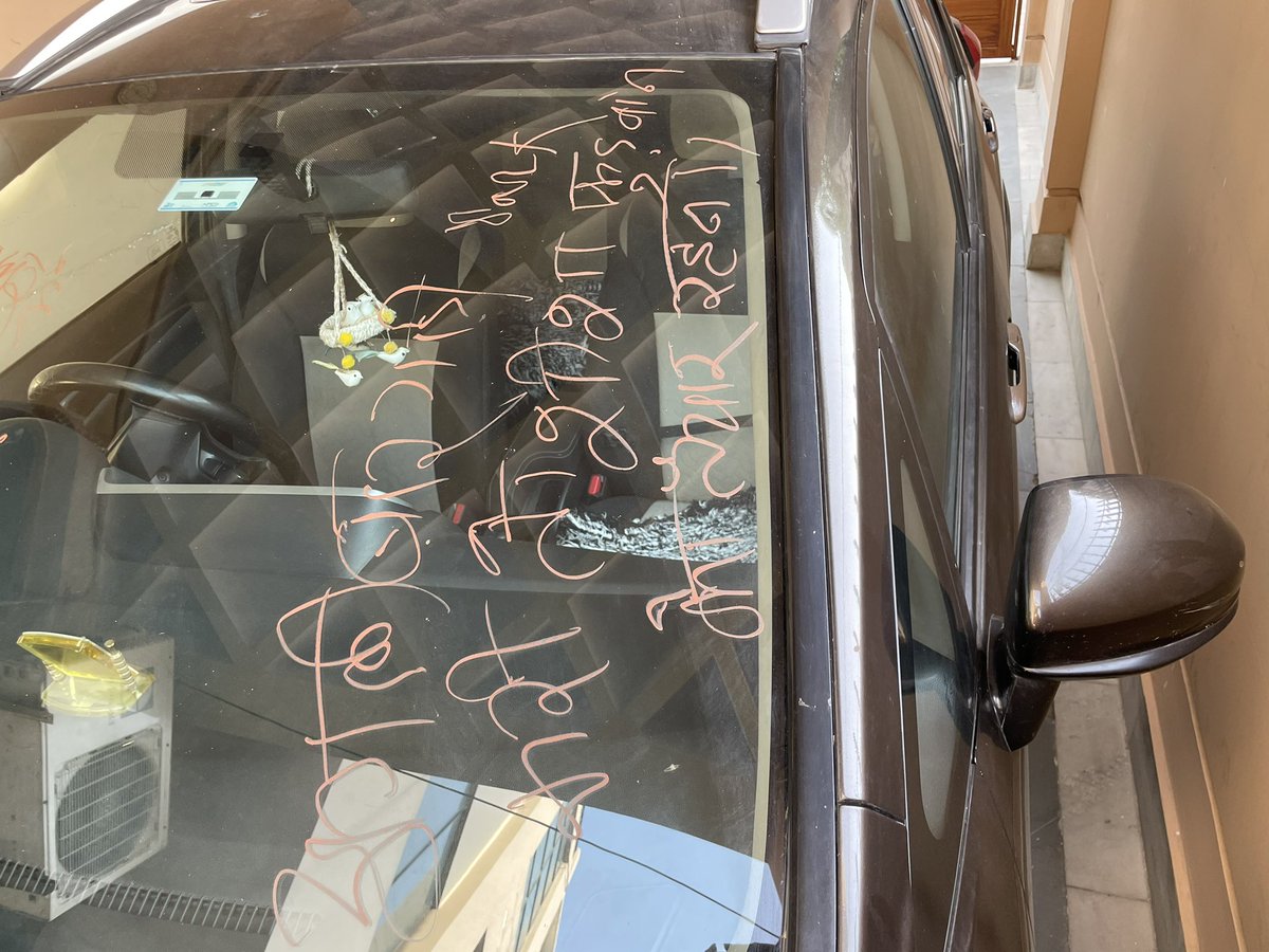 whygupta's tweet photo. Someone left cute messages on my windshield while I was at the doctor’s https://t.co/4Pq9HSNqVK